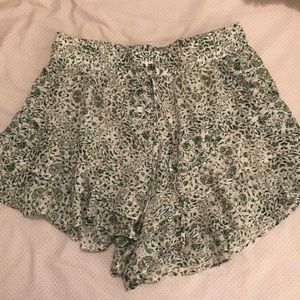Green floral flowy shorts